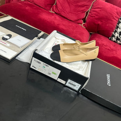 MARY JANE SHOES IN BEIGE CREAM CALFSKIN AND BLACK SATIN