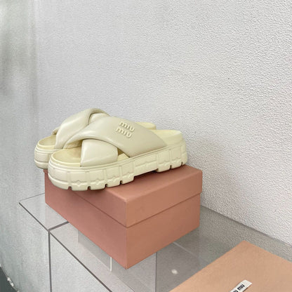 Cross Thick-Soled Light Cream Slippers