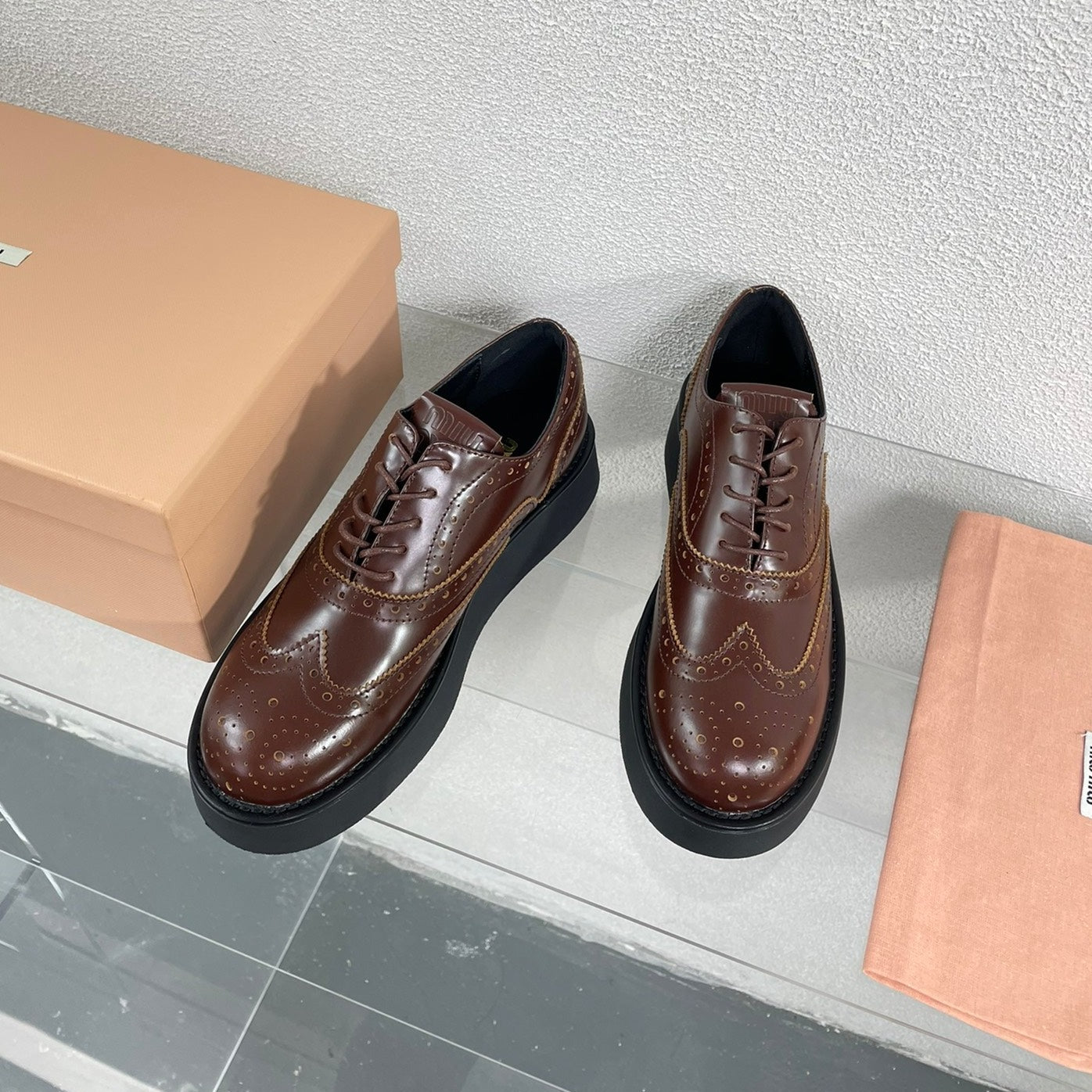 Baroque Thick-Soled Oxford Shoes With Laces Walnut Calfskin