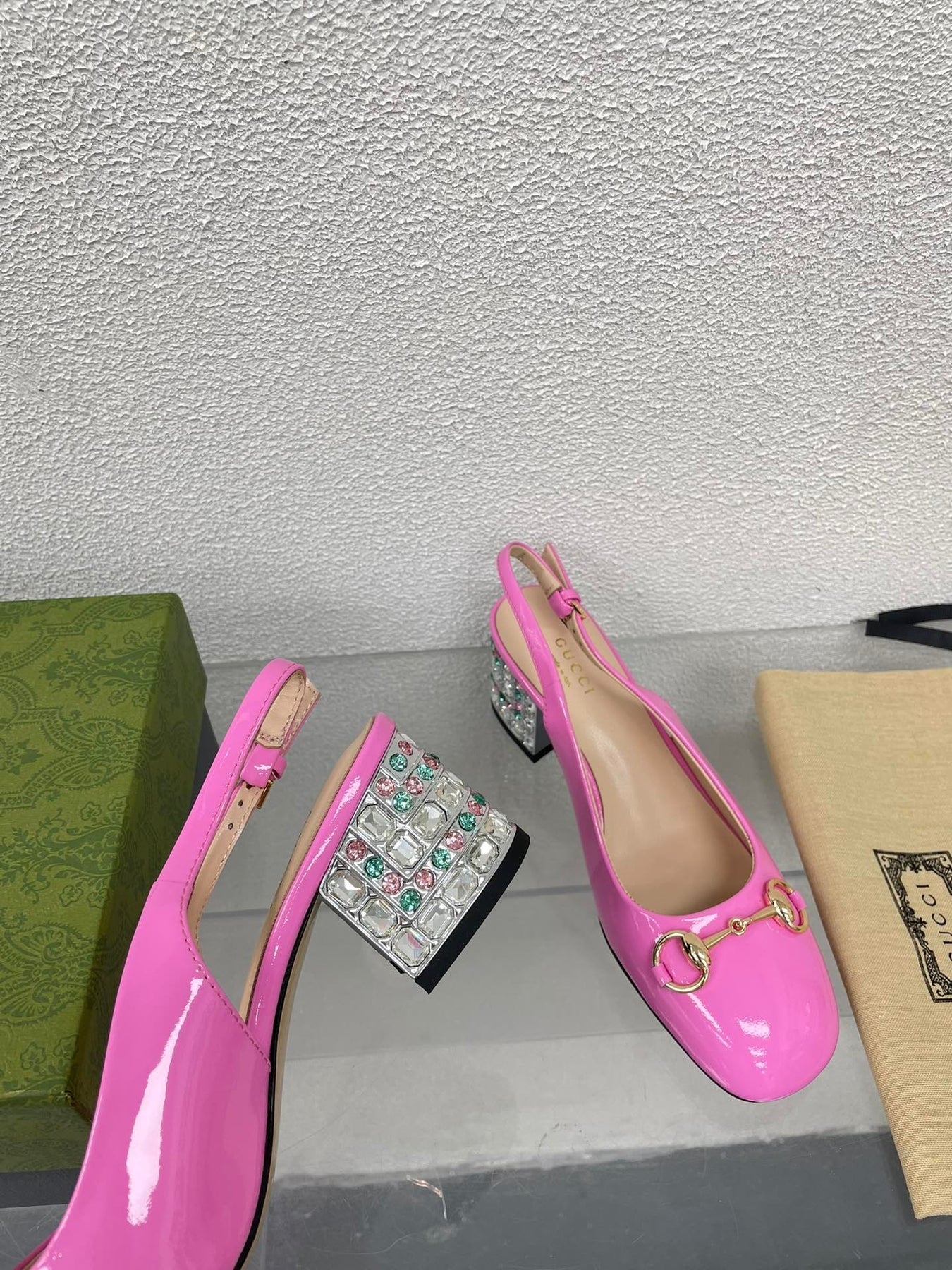 GG WOMEN'S HORSEBIT SLINGBACK IN FUSCIA PINK CALFSKIN WITH RHINSTONES