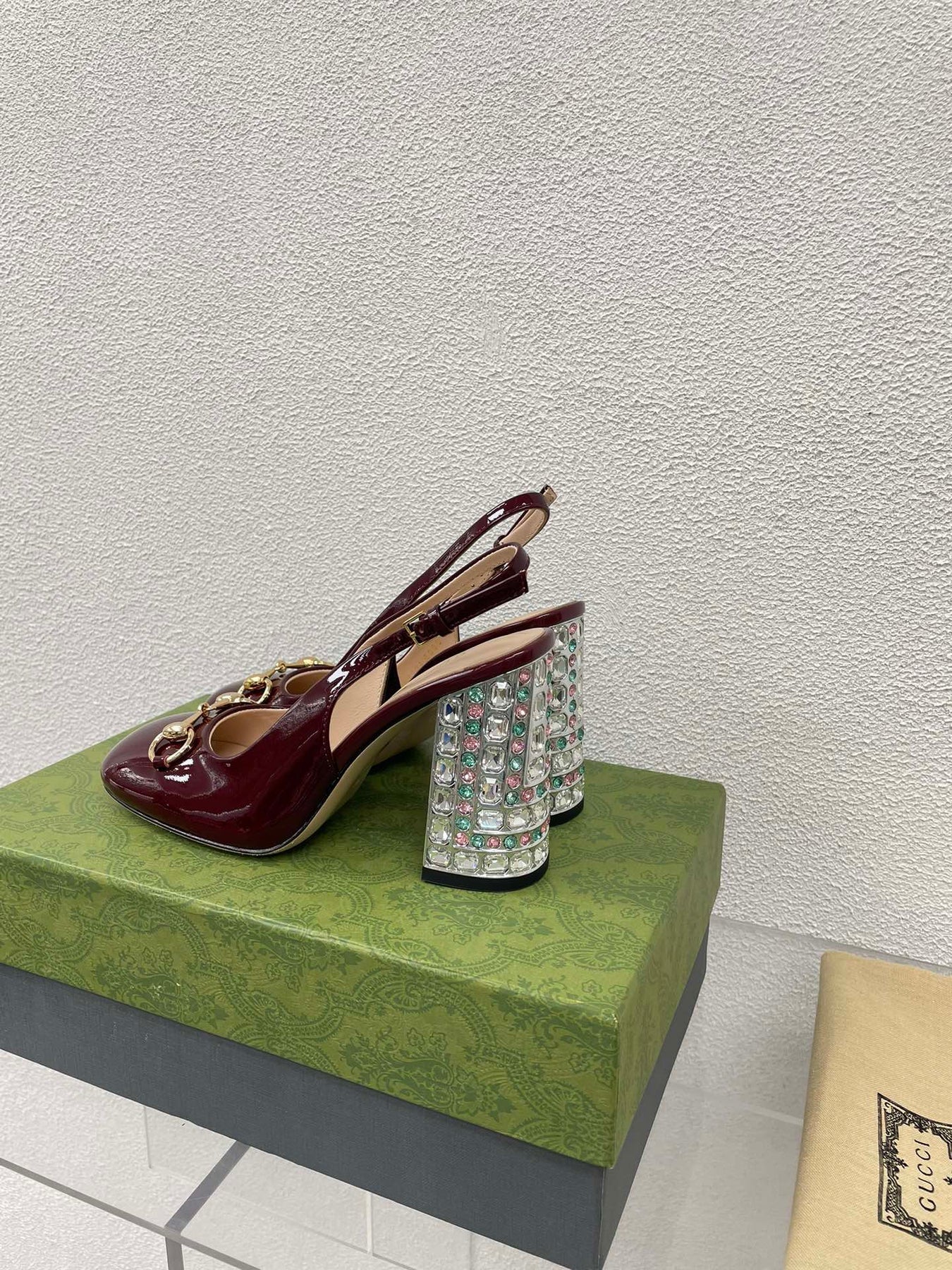 GG WOMEN'S HORSEBIT SLINGBACK 95MM IN WINE RED CALFSKIN WITH RHINSTONES