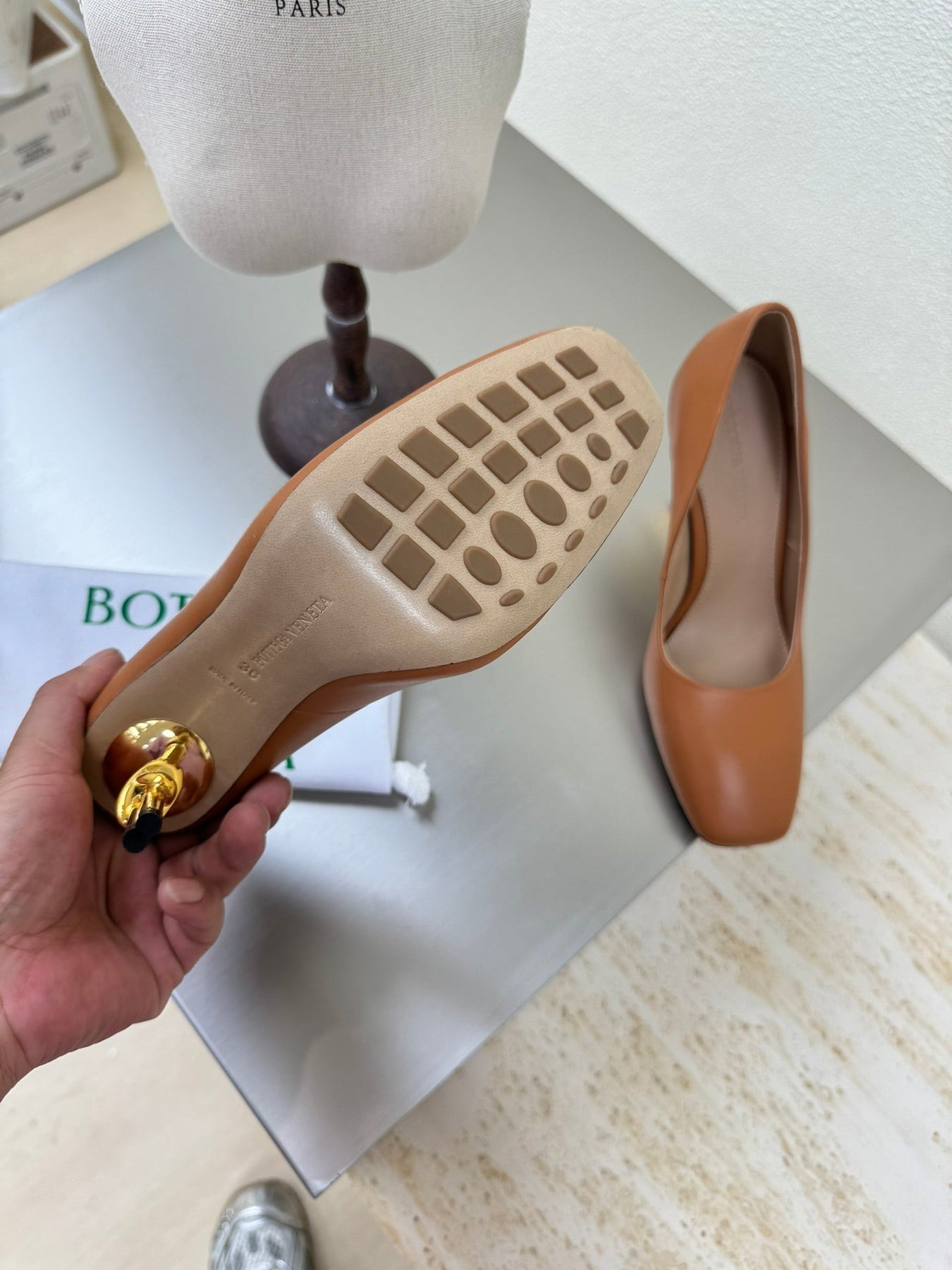 KNOT HIGH PUMP IN BRONZE BROWN AND GOLD METAL HEEL 9 CM