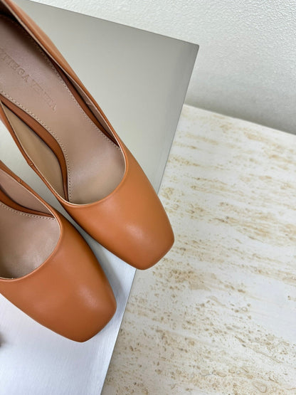 KNOT HIGH PUMP IN BRONZE BROWN AND GOLD METAL HEEL 9 CM