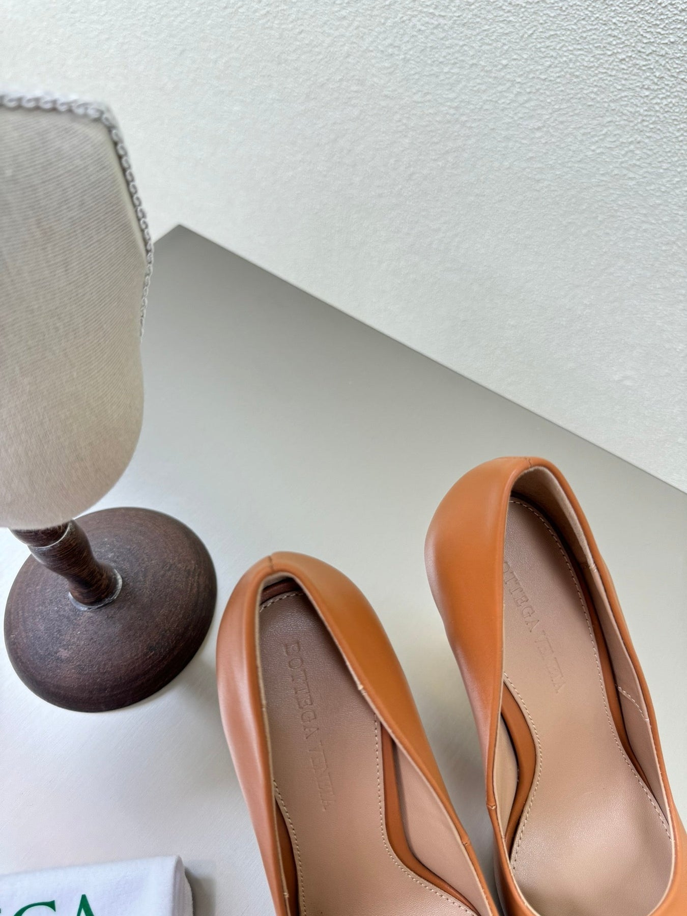 KNOT HIGH PUMP IN BRONZE BROWN AND GOLD METAL HEEL 9 CM