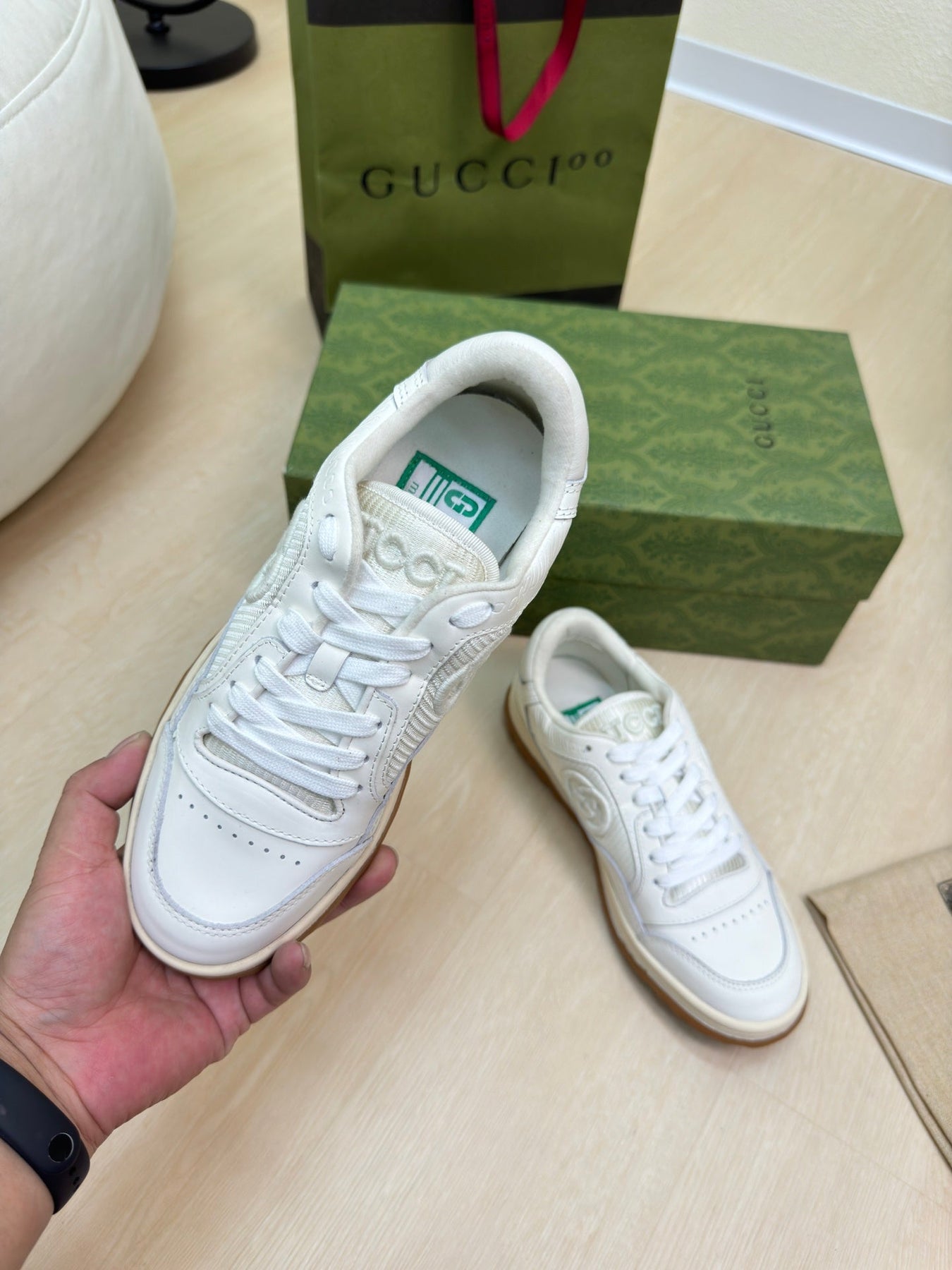 GG INTERLOCKING G SNEAKER WHITE BEIGE CALFSKIN AND FABRIC