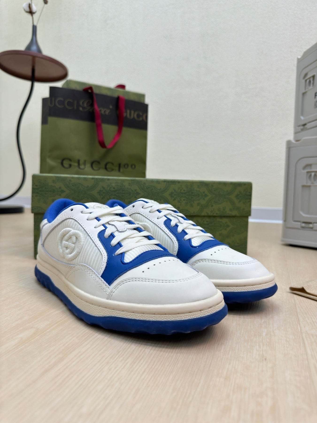 GG INTERLOCKING G SNEAKER BLUE WHITE CALFSKIN AND FABRIC