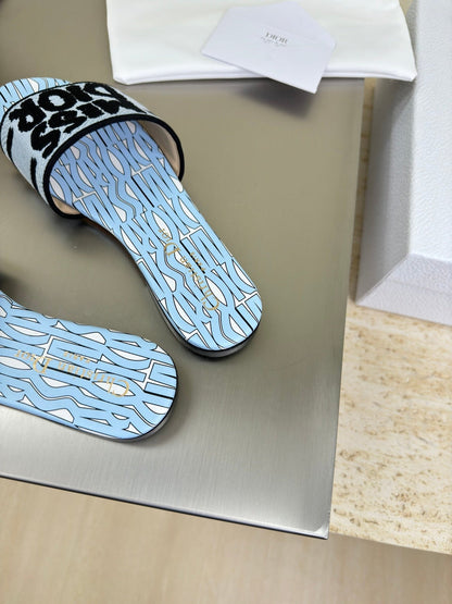 DWAY SLIDE EMBROIDERED COTTON AND POWDER BLUE MISS DIOR ALLOVER MOTIF