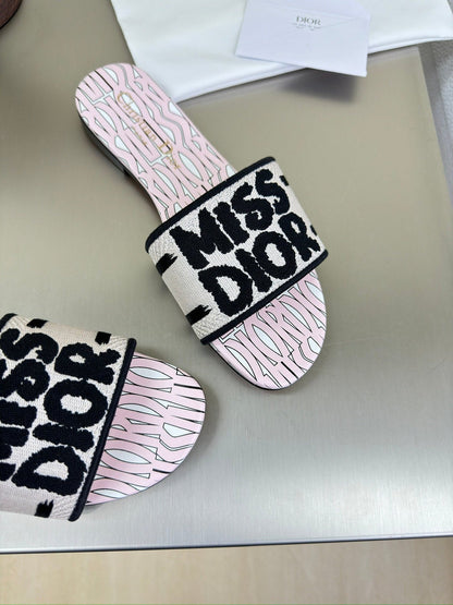 DWAY SLIDE EMBROIDERED COTTON AND LIGHT PINK MISS DIOR ALLOVER MOTIF