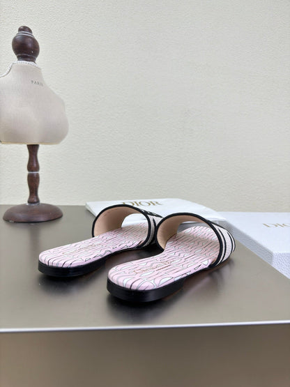 DWAY SLIDE EMBROIDERED COTTON AND LIGHT PINK MISS DIOR ALLOVER MOTIF