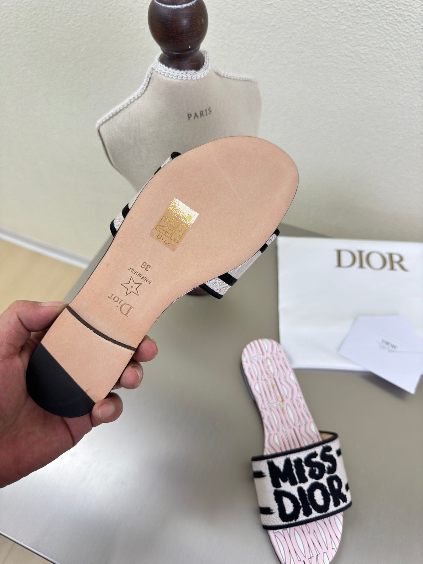 DWAY SLIDE EMBROIDERED COTTON AND LIGHT PINK MISS DIOR ALLOVER MOTIF