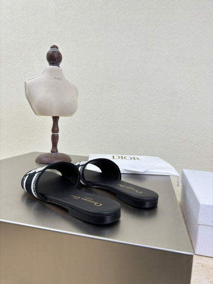 DWAY SLIDE EMBROIDERED COTTON AND BLACK MISS DIOR ALLOVER MOTIF