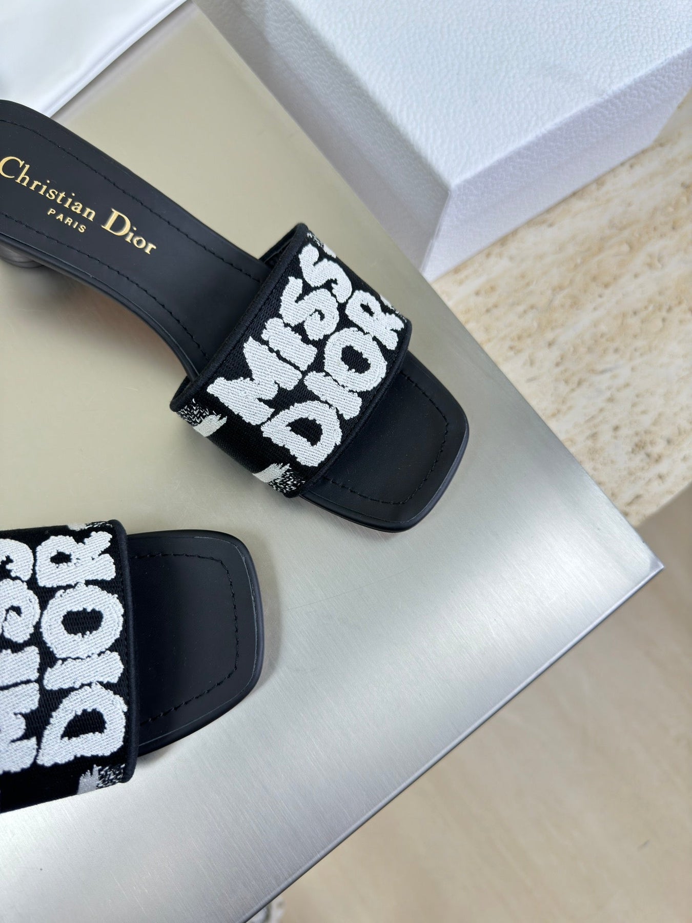 DWAY HEELED SLIDE EMBROIDERED COTTON AND BLACK MISS DIOR ALLOVER MOTIF 35 MM