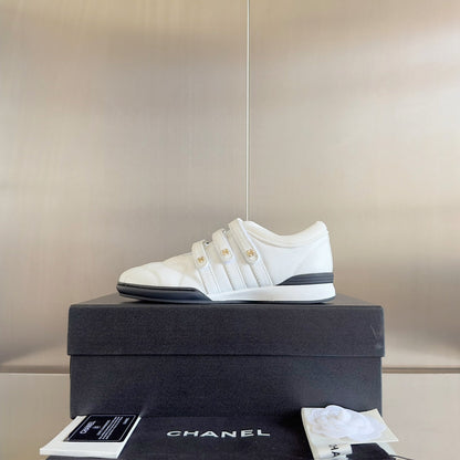 CC MARY JANE SNEAKER IN WHITE LAMBSKIN