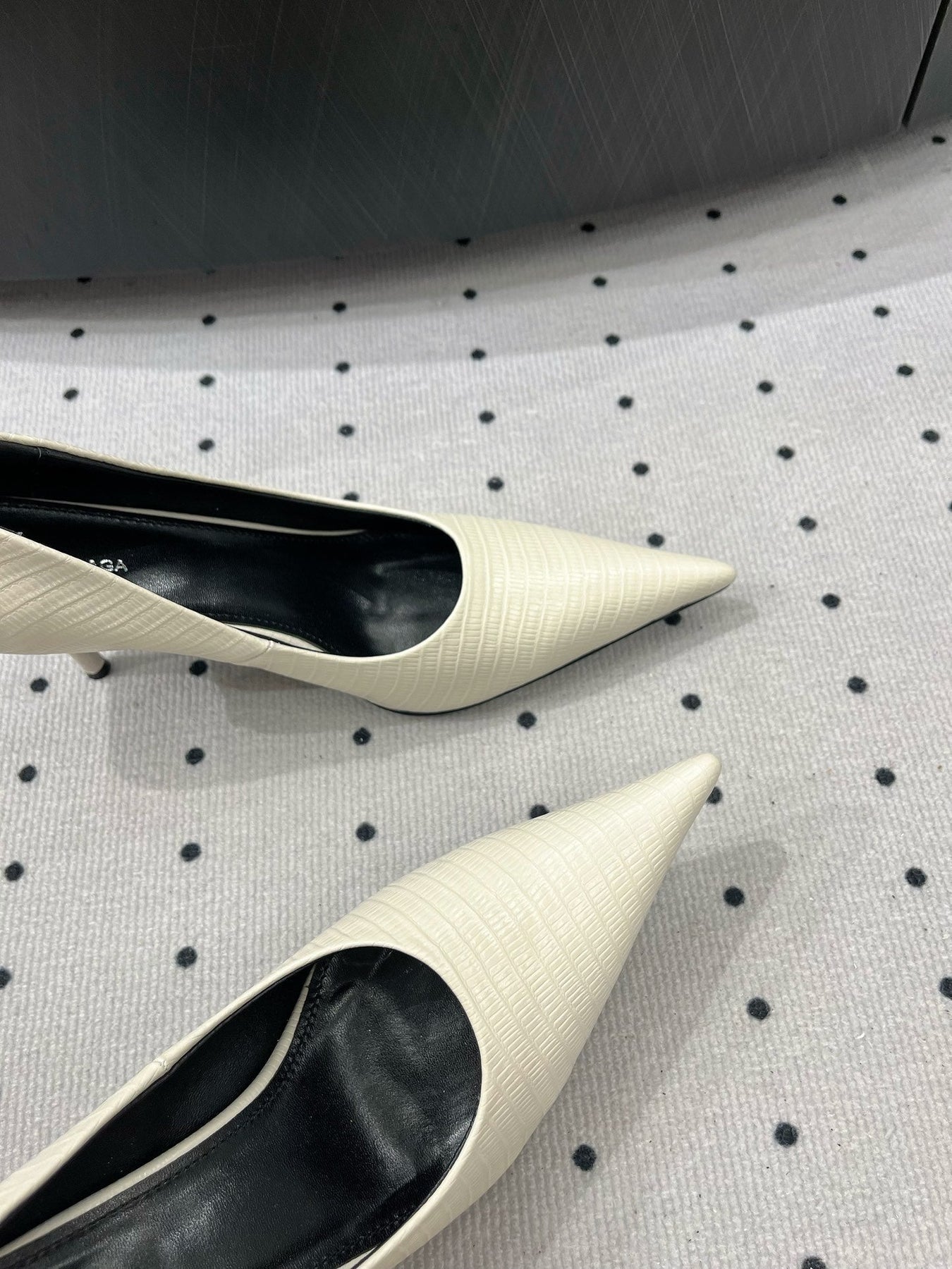 CLASSIC PUMPS 65MM IN CREAM LIZARD PATTERN CALFSKIN