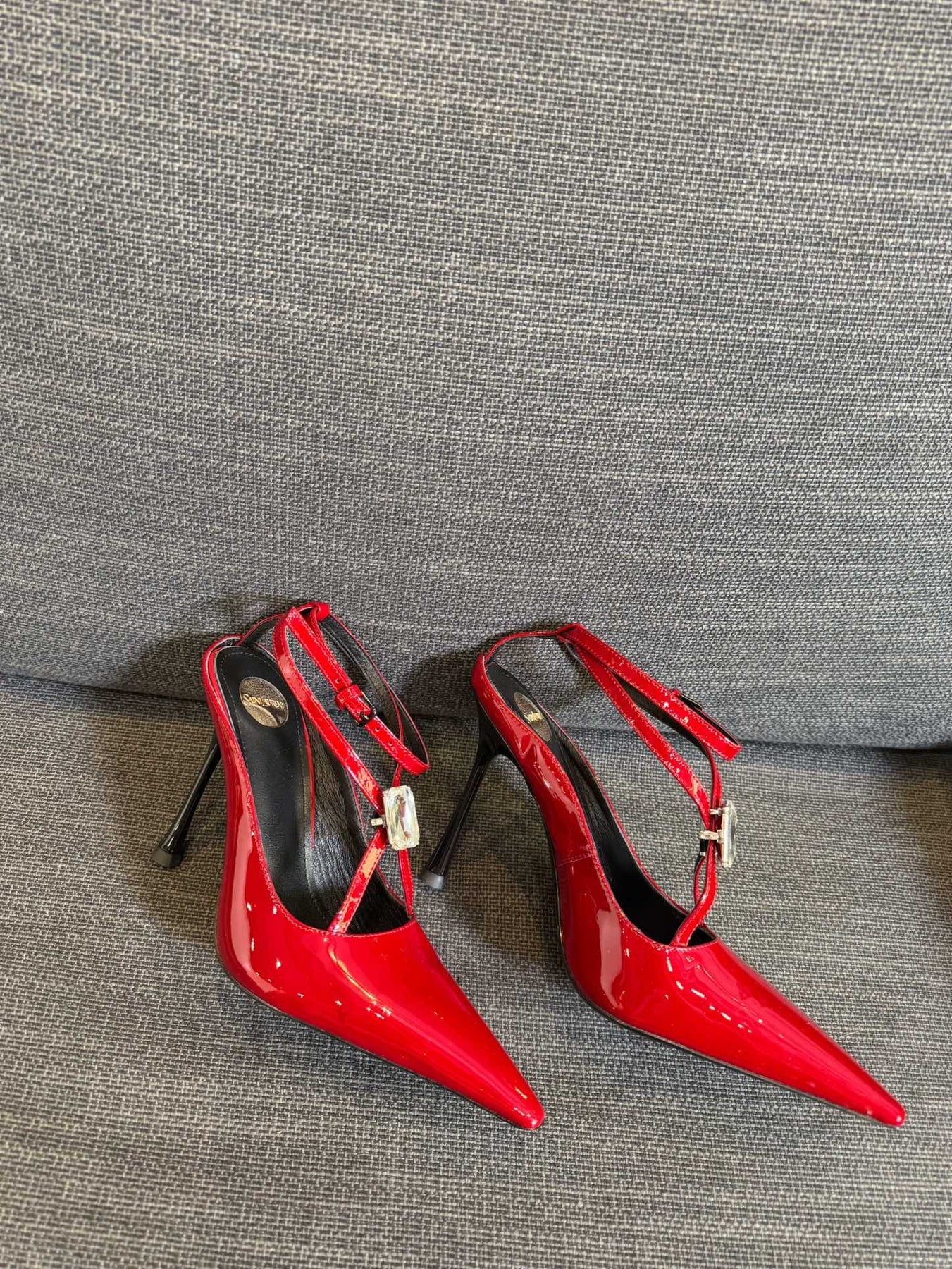 HIGH SANDAL ATTACHED GEM IN RED GLOSSY CALFSKIN