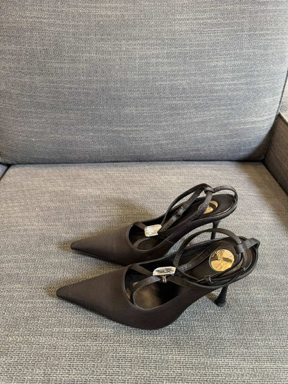 HIGH SANDAL ATTACHED GEM IN BLACK SILK