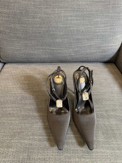 HIGH SANDAL ATTACHED GEM IN BLACK SILK