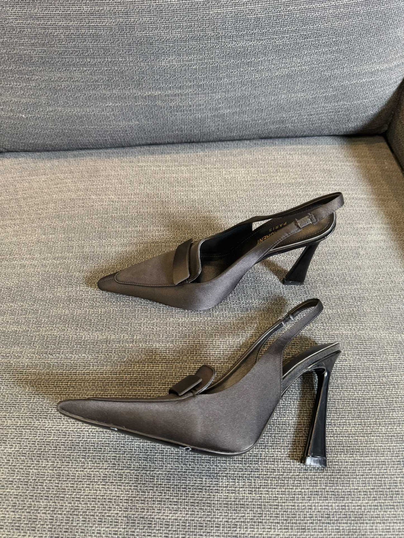 POINTED-TOE SLINGBACK PUMPS IN BLACK SILK