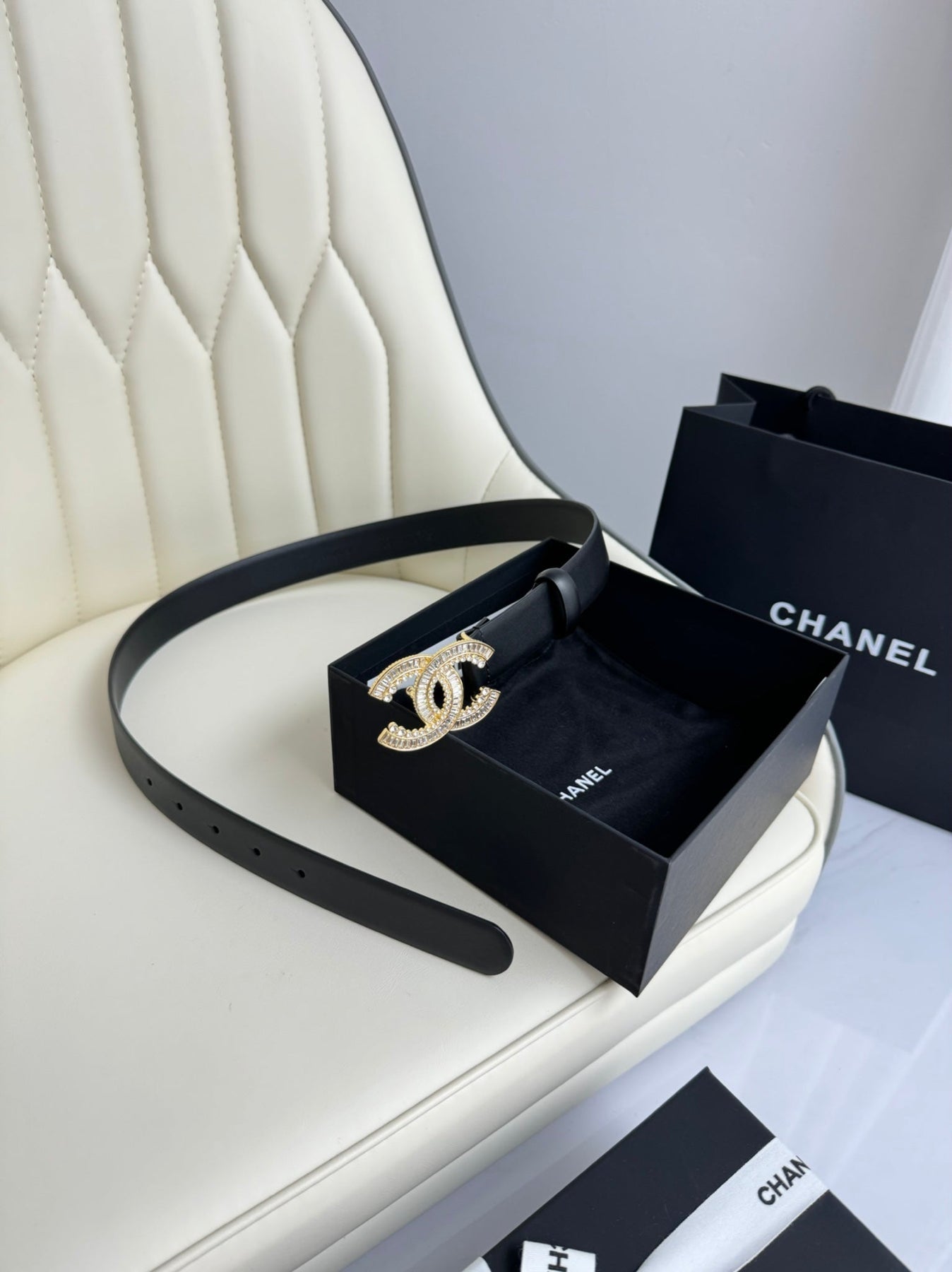 CC BELT 30MM IN BLACK SMOOTH CALFSKIN GOLD HARDWARE ATTACH RHINSTONE