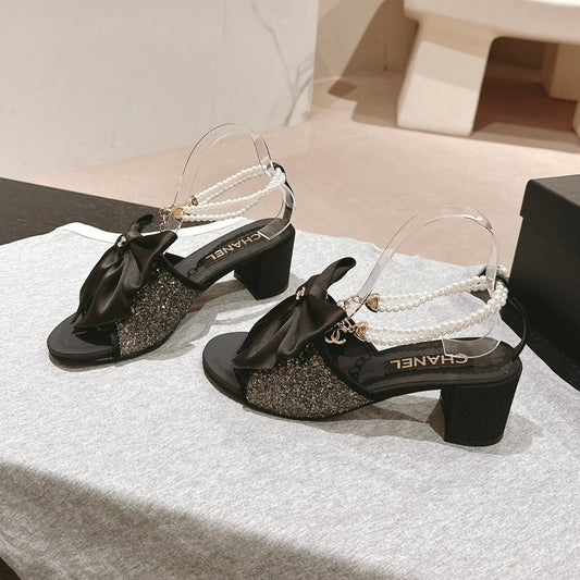 HIGH SANDAL WITH PEARL CHAIN BLACK LAMBSKIN WITH RHINESTONES