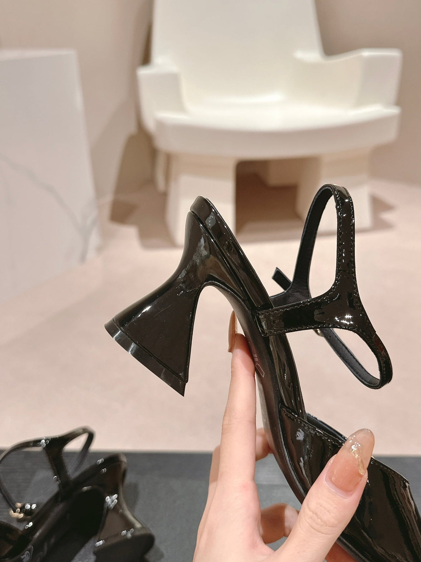 HIGH HEELS SANDAL IN BLACK LAMBSKIN