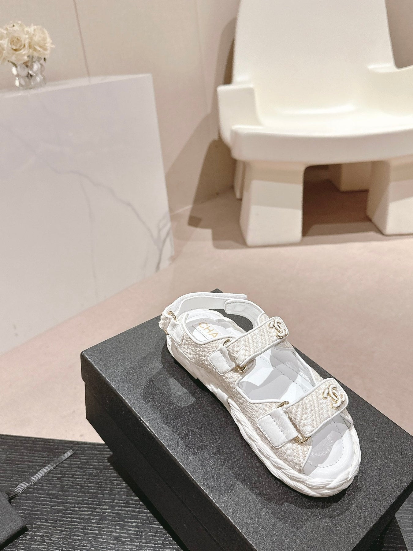 CC DAD SANDALS IN WHITE CALFSKIN