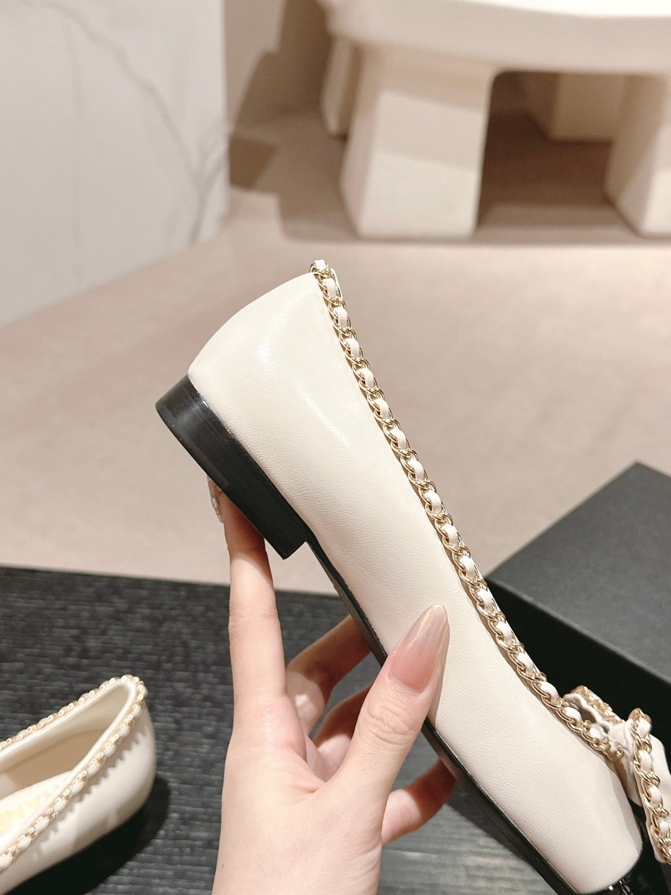 BOWKNOT BALLET FLAT IN WHITE MIX BLACK SHEEPSKIN