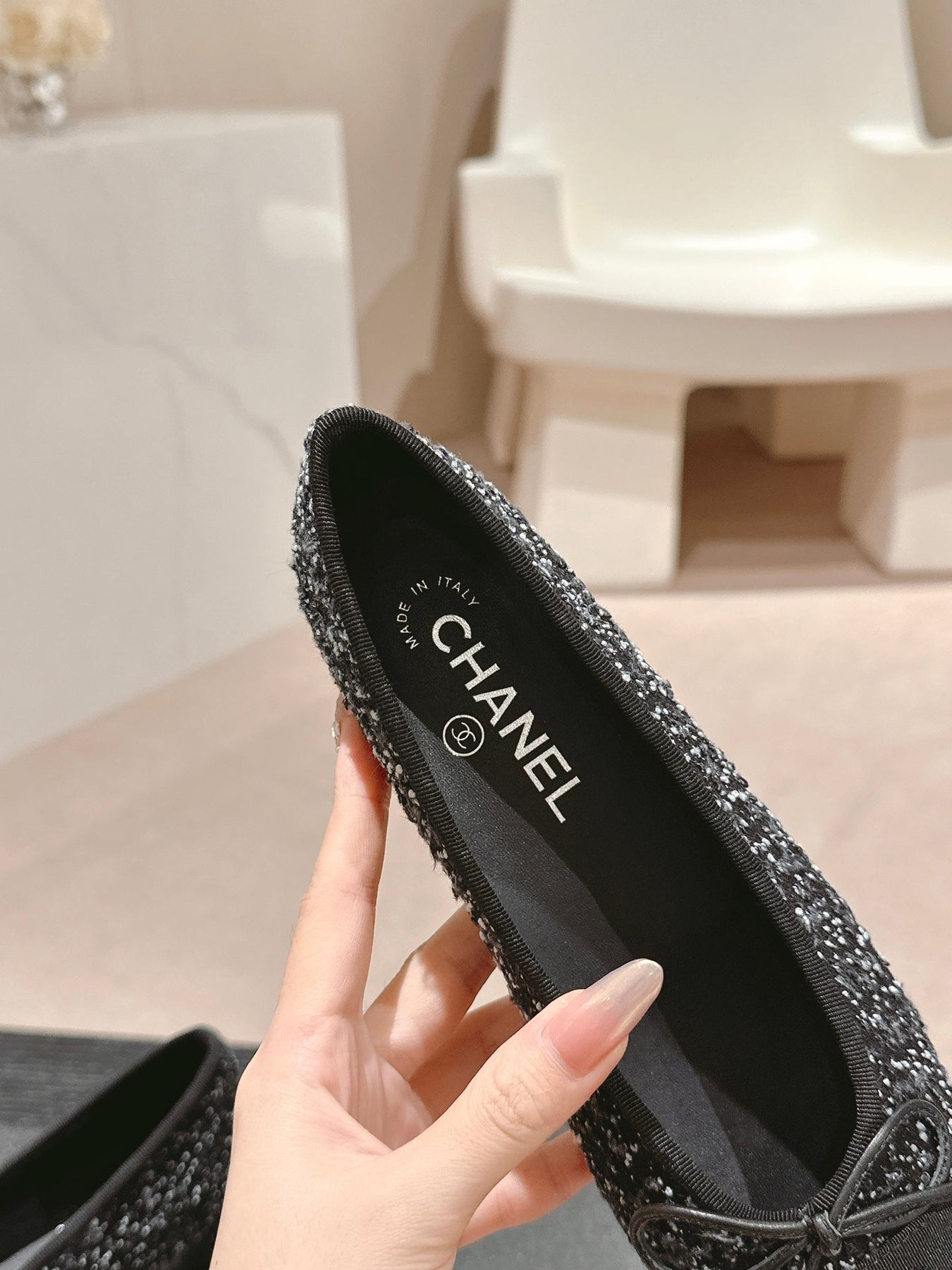 BALLET FLATS IN BLACK MIX WHITE TWEED AND SATIN