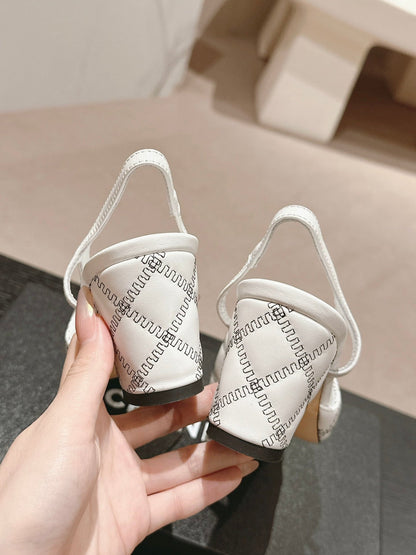 HIGH SLINGBACKS IN WHITE LAMBSKIN AND BLACK SATIN