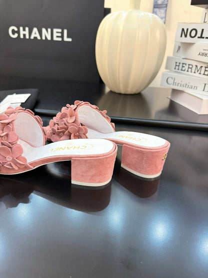 MID HEEL 45 MM MULE IN PEACH PINK SUEDE