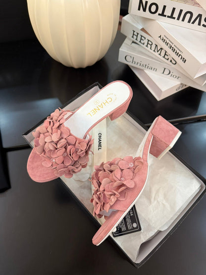 MID HEEL 45 MM MULE IN PEACH PINK SUEDE