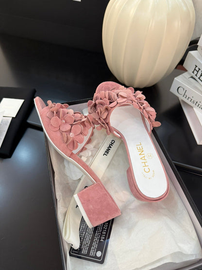 MID HEEL 45 MM MULE IN PEACH PINK SUEDE