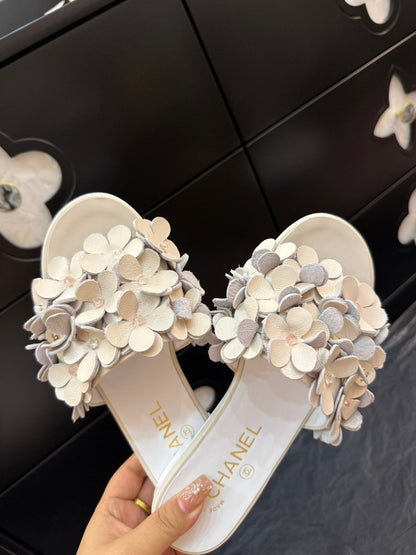 MID HEEL 45 MM MULE IN WHITE CALFSKIN