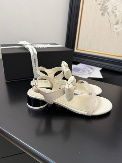 FLAT SANDALS 5 MM IN WHITE CREAM CALFSKIN