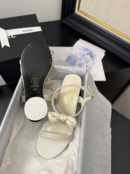 MID HEEL 45 MM SANDALS IN WHITE CREAM CALFSKIN