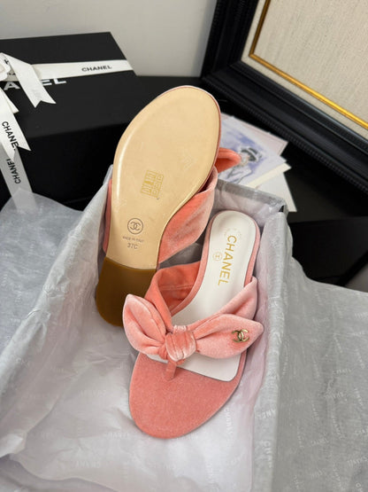 CC 25C Thong Sandal Bow Pink Velvet fabric 233567