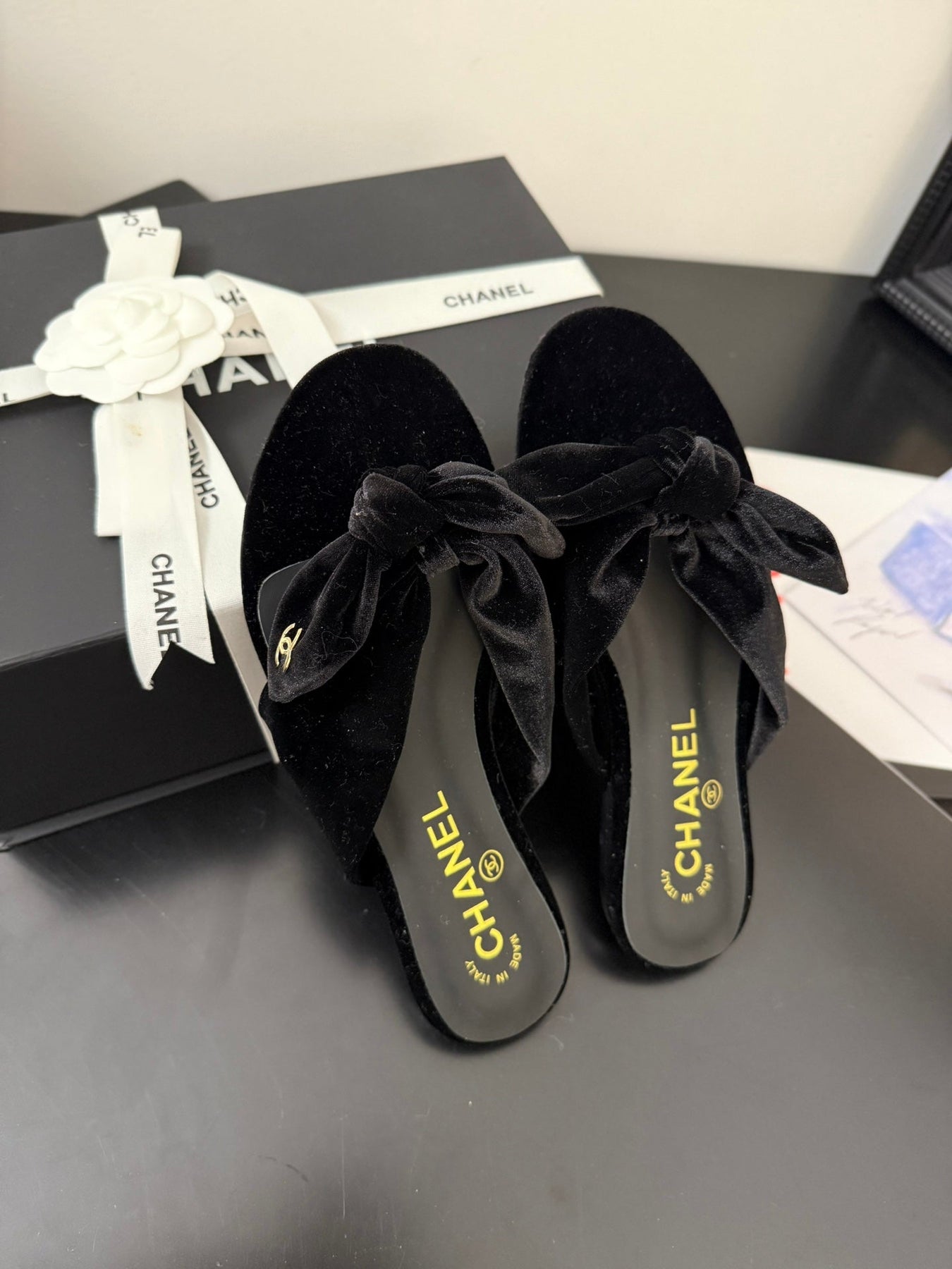 CC 25C Thong Sandal Bow Black Velvet fabric 233564