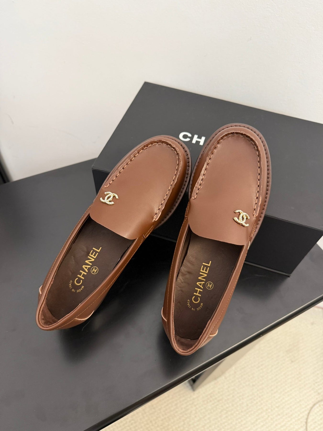 CC 25C Moccasins Brown Patent Leather