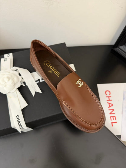 CC 25C Moccasins Brown Patent Leather
