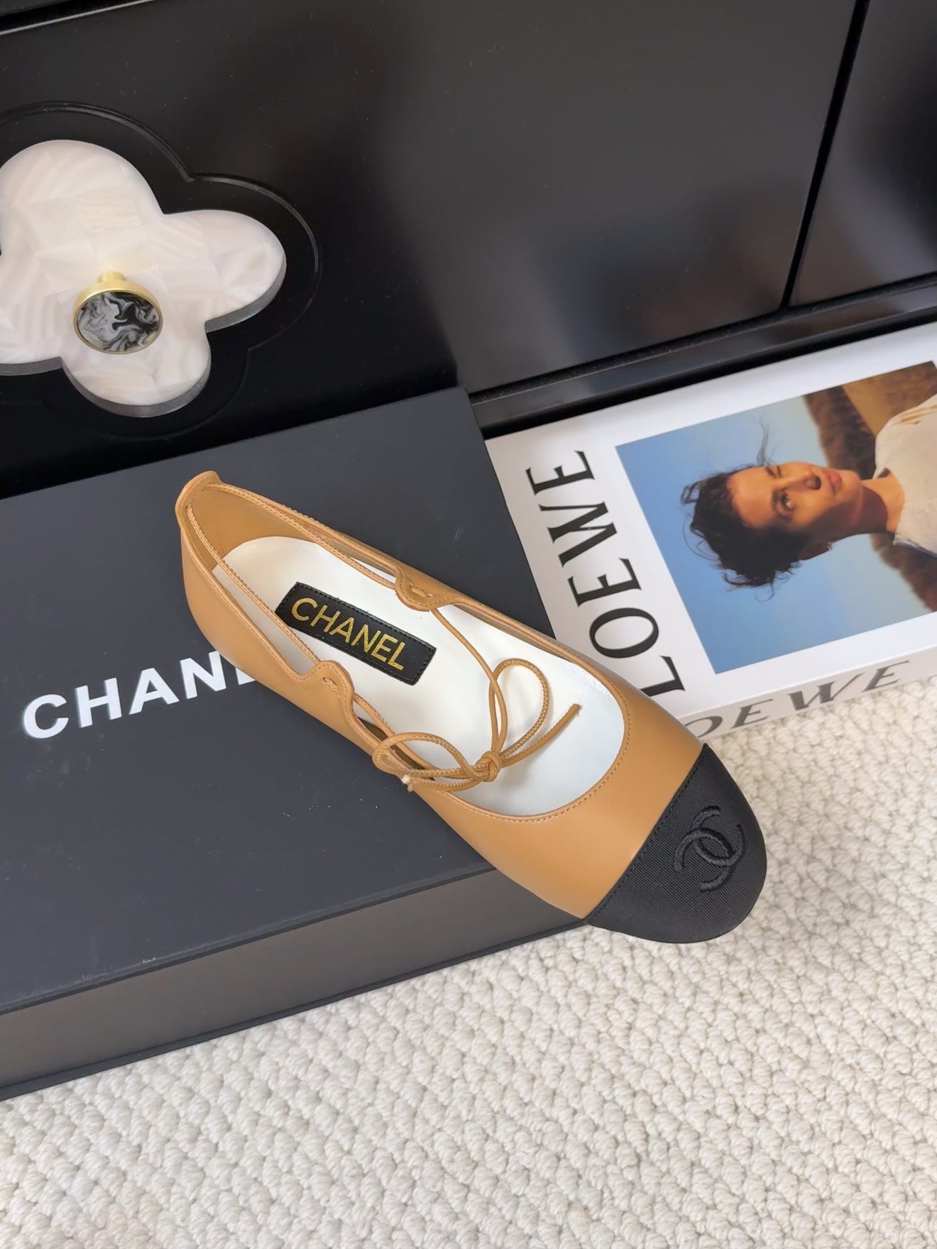 FLAT MARY JANE PUMPS IN DIJON YELLOW LAMBSKIN MIX BLACK FABRIC