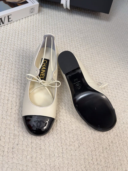 MARY JANE PUMPS 55 MM IN WHITE MIX BLACK LAMBSKIN