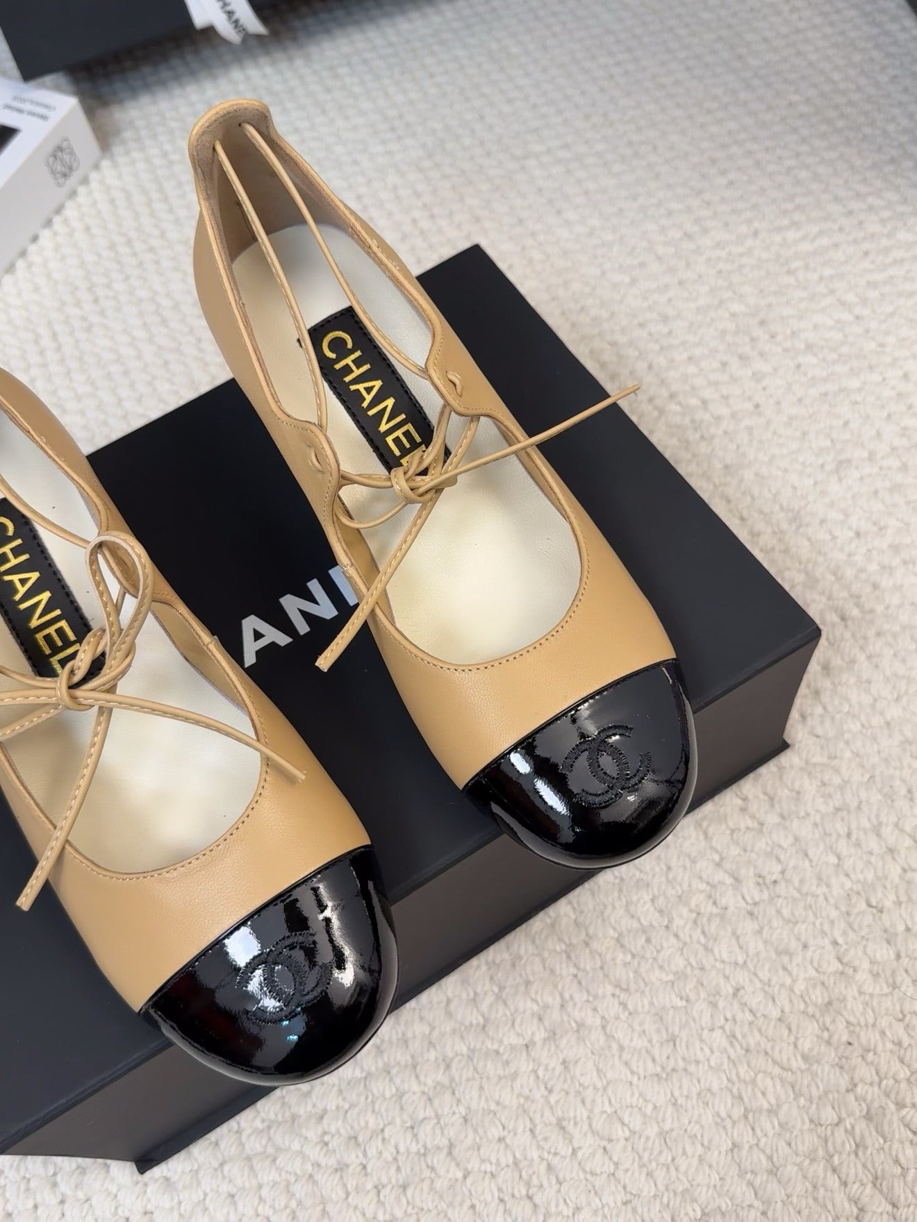 MARY JANE PUMPS 55 MM IN SAND YELLOW MIX BLACK LAMBSKIN