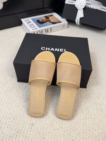 FLAT SLIDE IN FLAX YELLOW MESH AND SUEDE