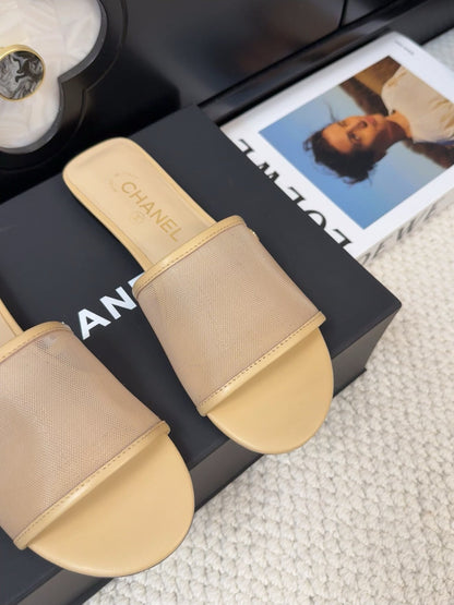 FLAT SLIDE IN FLAX YELLOW MESH AND SUEDE