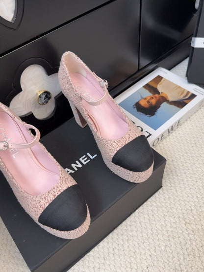 FLATFORM SANDAL IN LIGHT PINK TWEED AND BLACK FABRIC