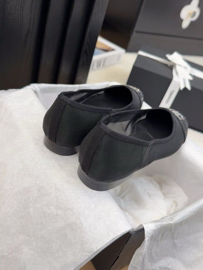 BALLET FLAT IN BLACK FABRIC AND MESH WITH CRYSTALS