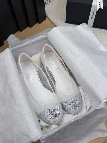 BALLET FLAT IN WHITE FABRIC AND MESH WITH CRYSTALS