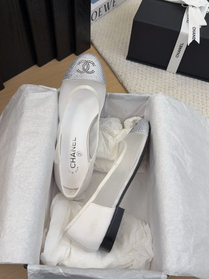 BALLET FLAT IN WHITE FABRIC AND MESH WITH CRYSTALS