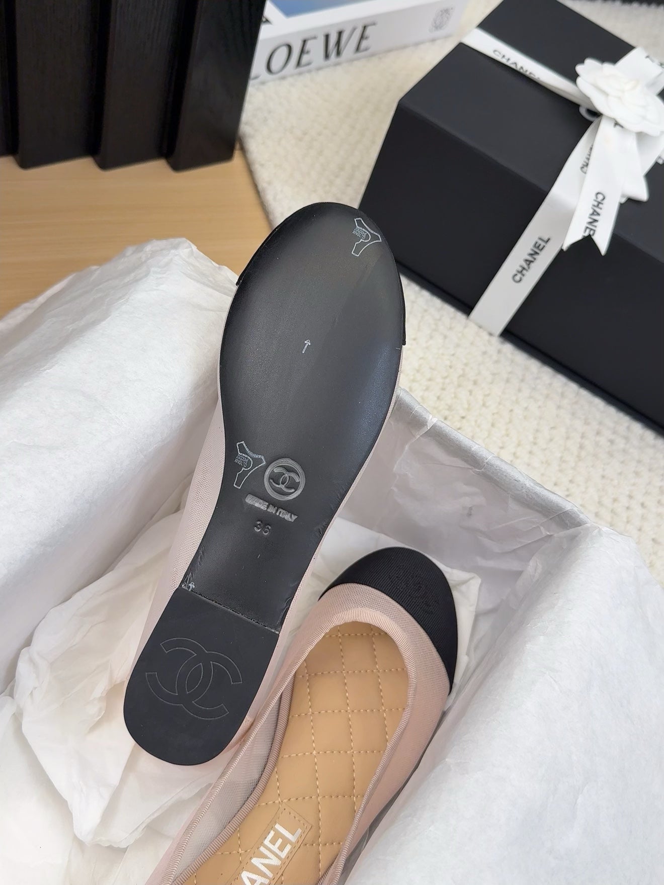 BALLET FLAT IN BLACK FABRIC AND PASTEL PINK MESH