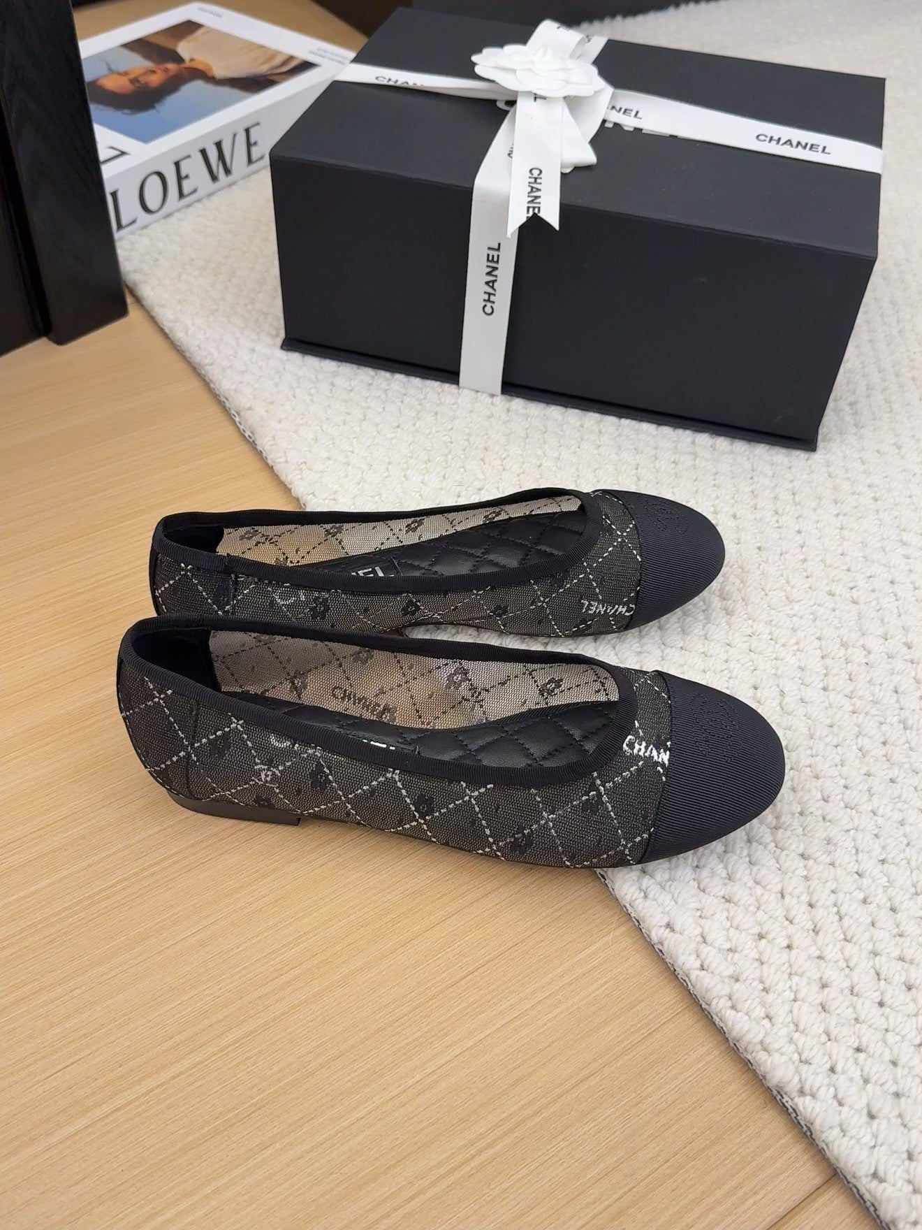 BALLET FLAT IN BLACK FABRIC AND MESH